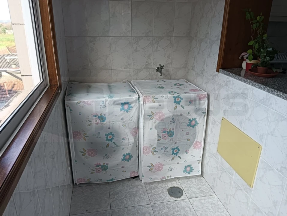 Apartamento T3 para Venda em Oiã Foto 12