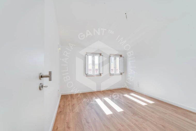 Apartamento T2 para Arrendamento em Estrela Foto 15