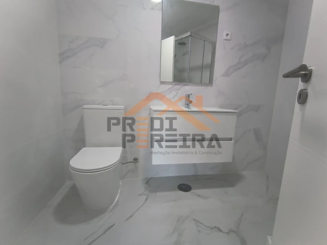 Apartamento T2 para Venda em Falagueira-Venda Nova Foto 7