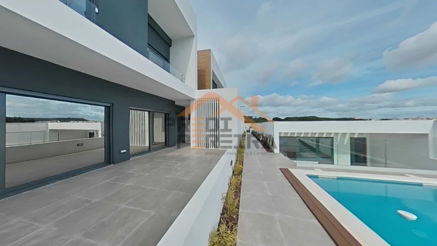 Moradia T4 para Venda em Loures Foto 6