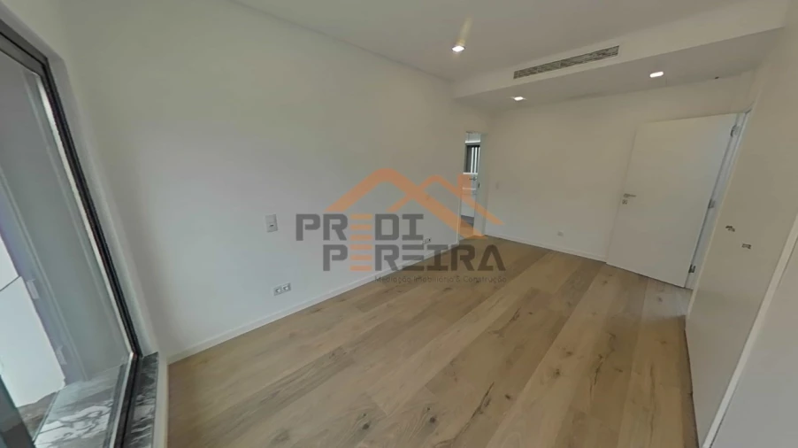 Moradia T4 para Venda em Loures Foto 42