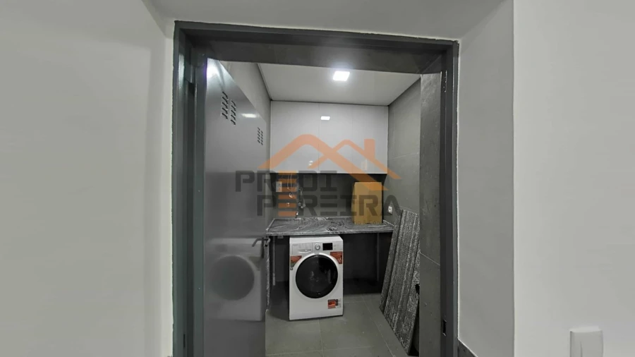 Moradia T4 para Venda em Loures Foto 66