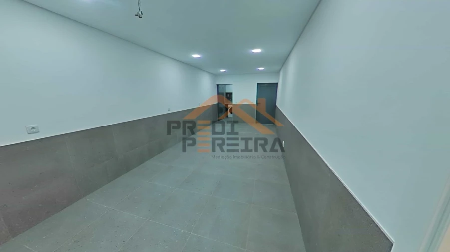 Moradia T4 para Venda em Loures Foto 69