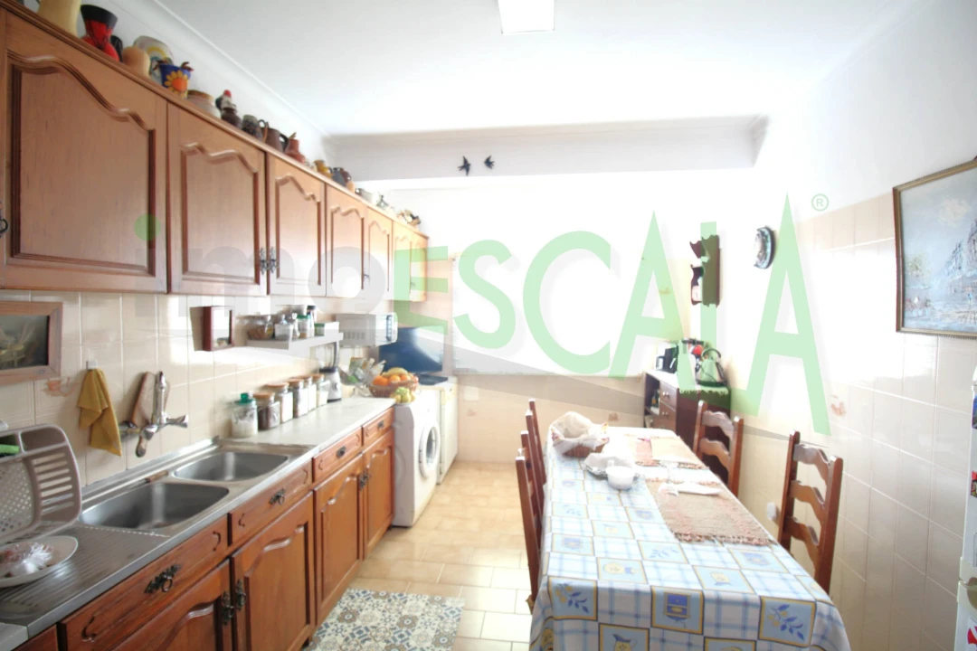 Apartamento T3 para Venda em Cartaxo e Vale da Pinta Foto 1