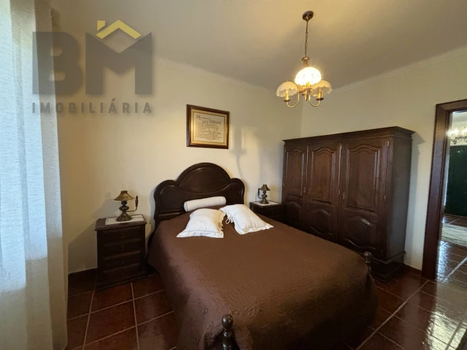 Moradia T4 para Venda em Escalos de Baixo e Mata Foto 11