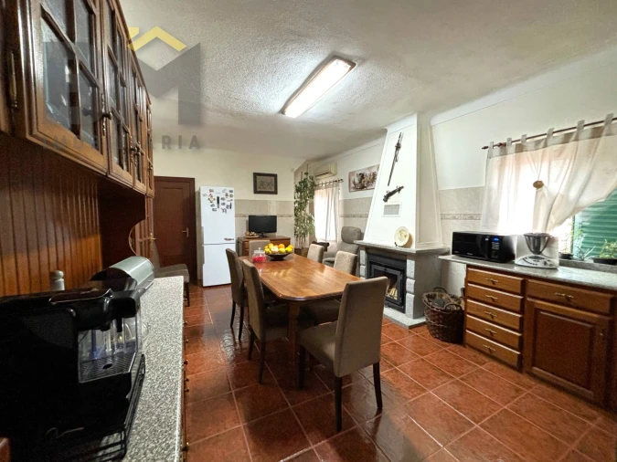 Moradia T4 para Venda em Escalos de Baixo e Mata Foto 6