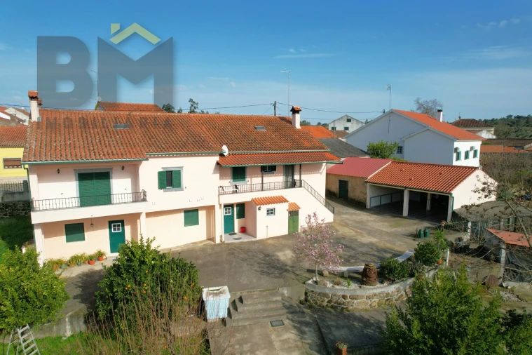 Moradia T4 para Venda em Escalos de Baixo e Mata Foto 22