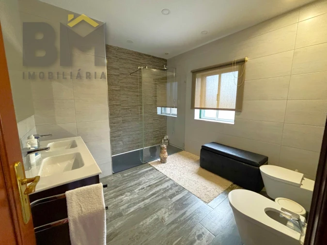 Moradia T4 para Venda em Escalos de Baixo e Mata Foto 17