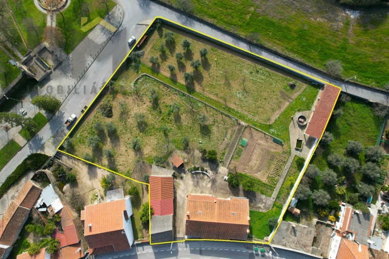 Moradia T4 para Venda em Escalos de Baixo e Mata Foto 34