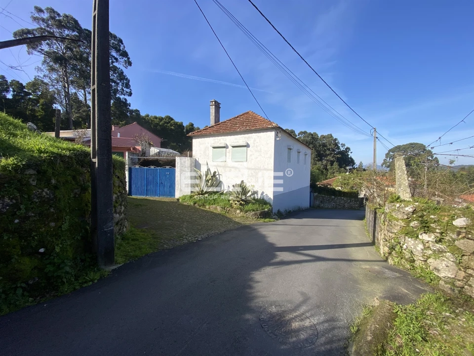 Moradia T2 para Venda em Venade e Azevedo Foto 1