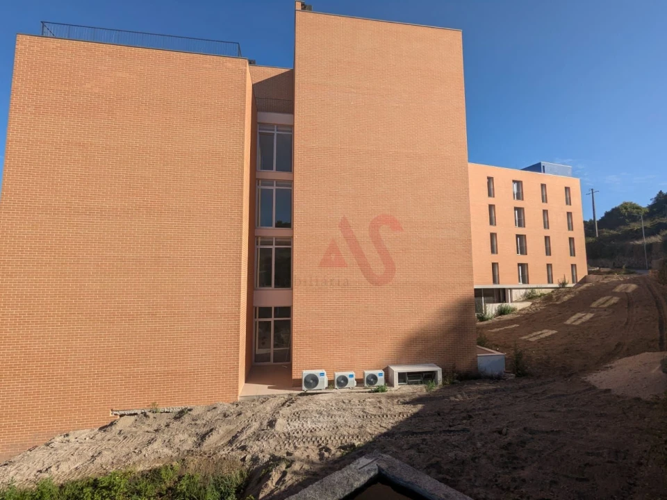 Apartamento T1 para Venda em Azurem Foto 3