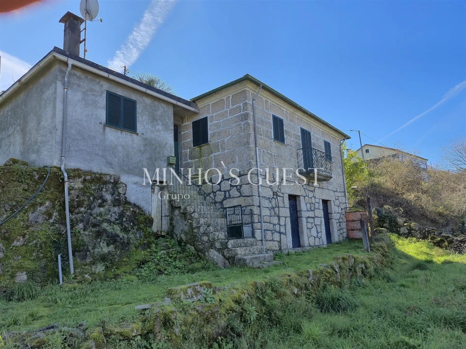 Moradia T4 para Venda em Britelo Foto 1