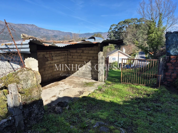 Moradia T4 para Venda em Britelo Foto 9