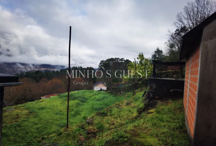 Moradia T4 para Venda em Britelo Foto 36