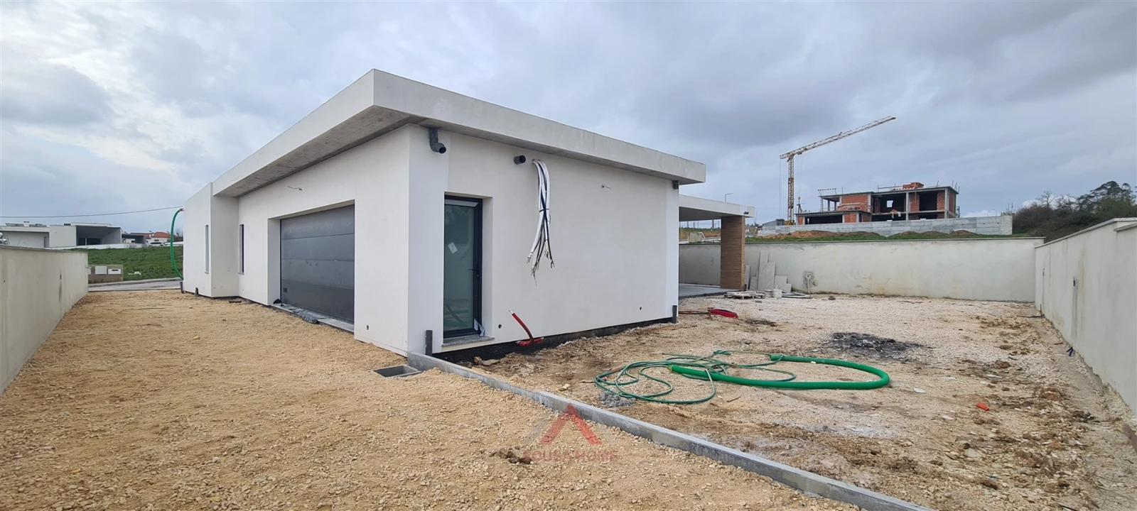 Moradia T4 para Venda em Parceiros e Azoia Foto 3