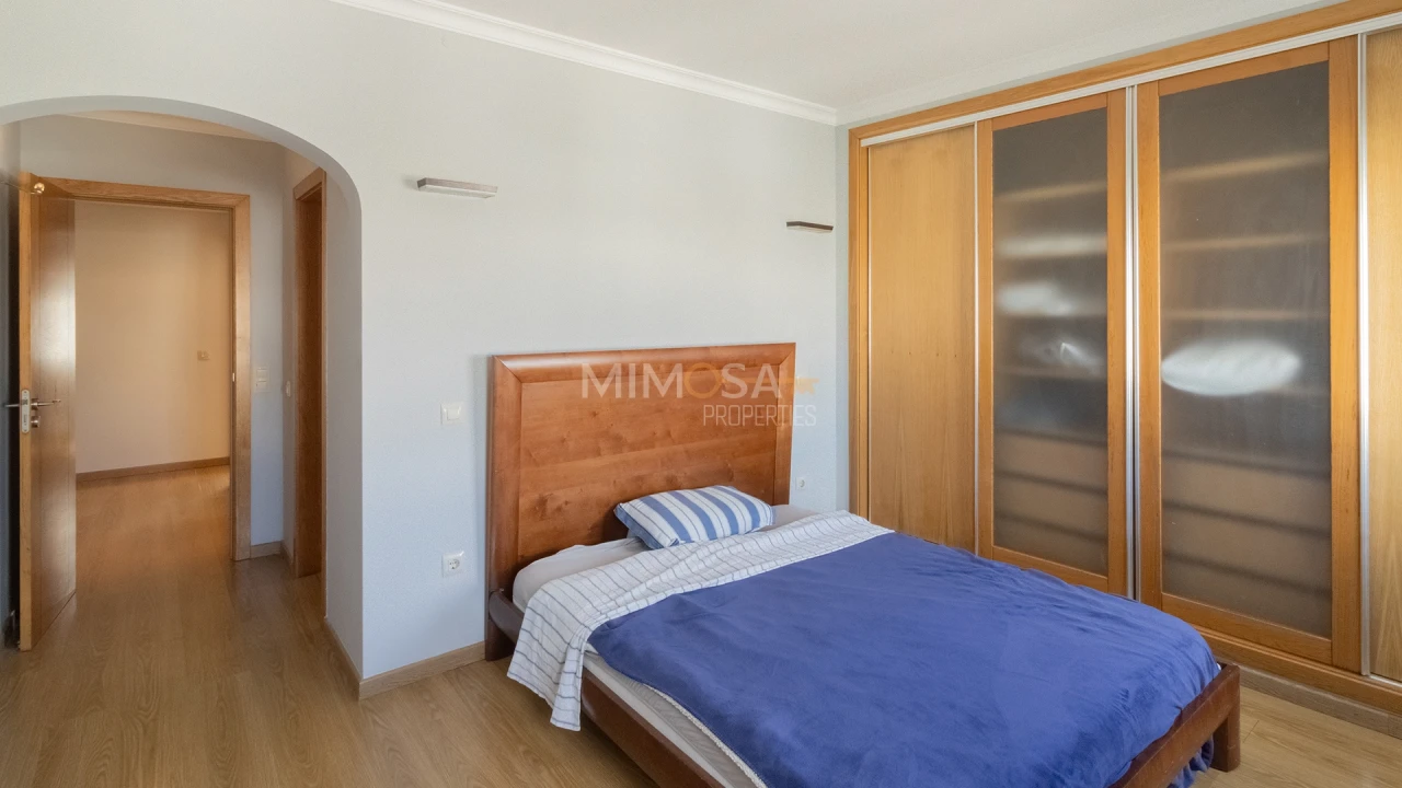 Apartamento T3 para Arrendamento em Lagos (São Sebastião e Santa Maria) Foto 7