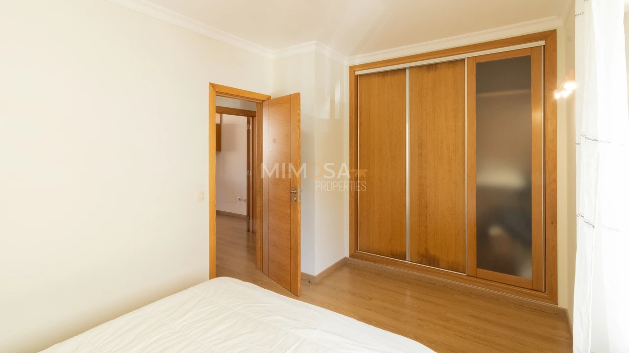 Apartamento T3 para Arrendamento em Lagos (São Sebastião e Santa Maria) Foto 11