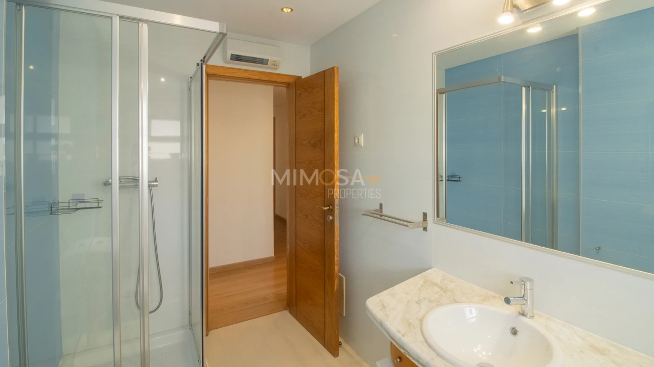 Apartamento T3 para Arrendamento em Lagos (São Sebastião e Santa Maria) Foto 23