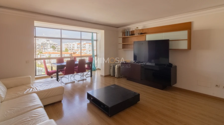 Apartamento T3 para Arrendamento em Lagos (São Sebastião e Santa Maria) Foto 3