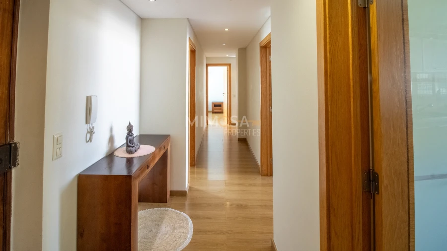 Apartamento T3 para Arrendamento em Lagos (São Sebastião e Santa Maria) Foto 6