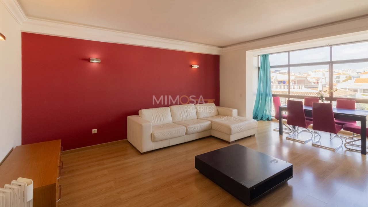 Apartamento T3 para Arrendamento em Lagos (São Sebastião e Santa Maria) Foto 2