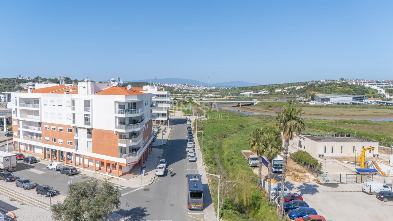 Apartamento T2 para Arrendamento em Lagos (São Sebastião e Santa Maria) Foto 31