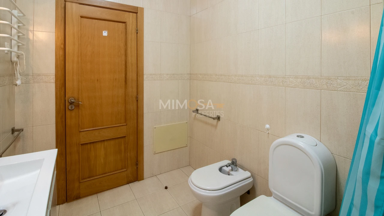 Apartamento T2 para Arrendamento em Lagos (São Sebastião e Santa Maria) Foto 24