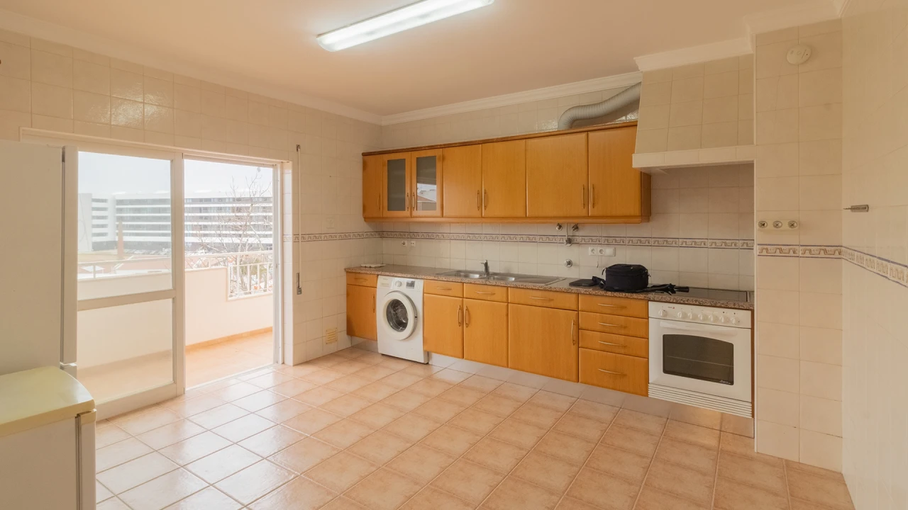 Apartamento T2 para Arrendamento em Lagos (São Sebastião e Santa Maria) Foto 1