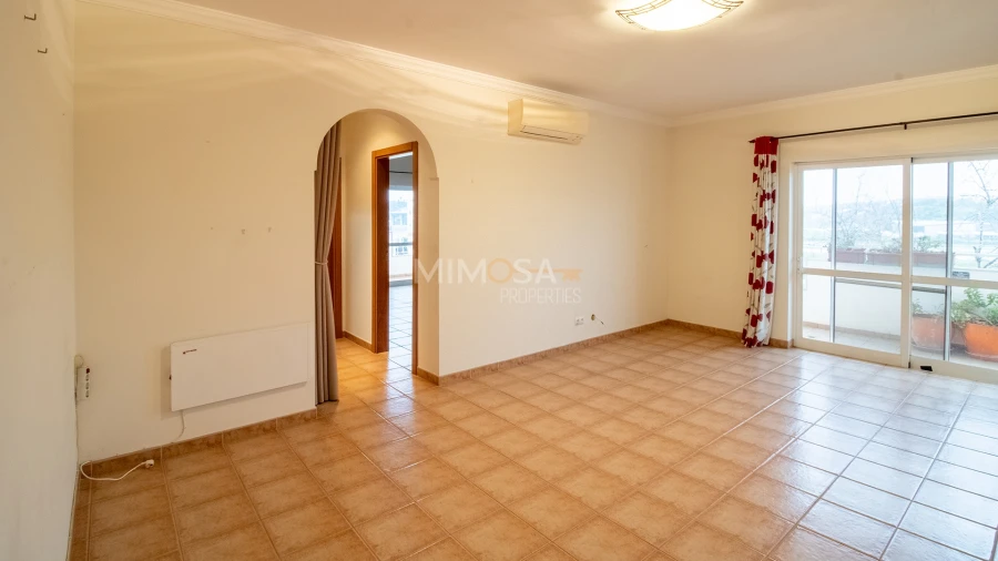 Apartamento T2 para Arrendamento em Lagos (São Sebastião e Santa Maria) Foto 4