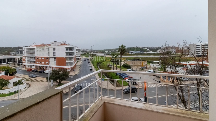 Apartamento T2 para Arrendamento em Lagos (São Sebastião e Santa Maria) Foto 12