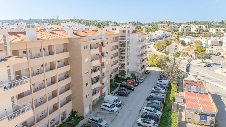 Apartamento T2 para Arrendamento em Lagos (São Sebastião e Santa Maria) Foto 32