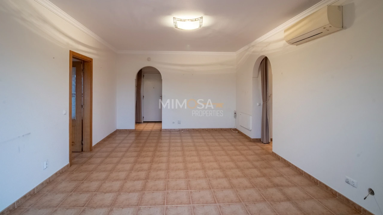 Apartamento T2 para Arrendamento em Lagos (São Sebastião e Santa Maria) Foto 5