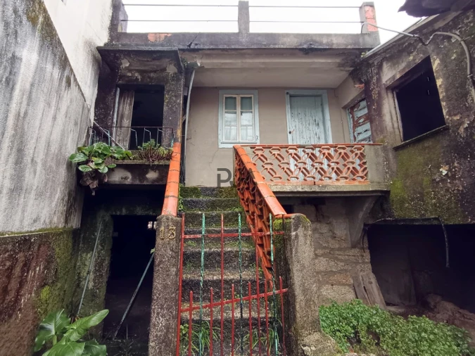 Moradia T1 para Venda em Treixedo e Nagozela