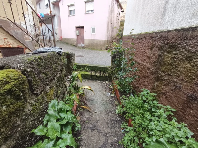 Moradia T1 para Venda em Treixedo e Nagozela Foto 5