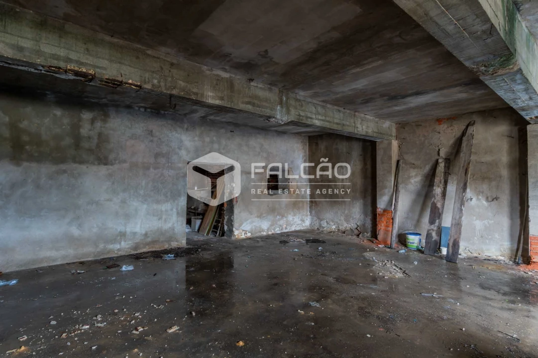 Moradia T0 para Venda em Azoia de Cima e Tremês Foto 22