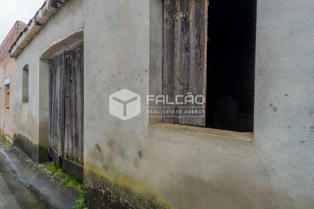 Moradia T0 para Venda em Azoia de Cima e Tremês Foto 19