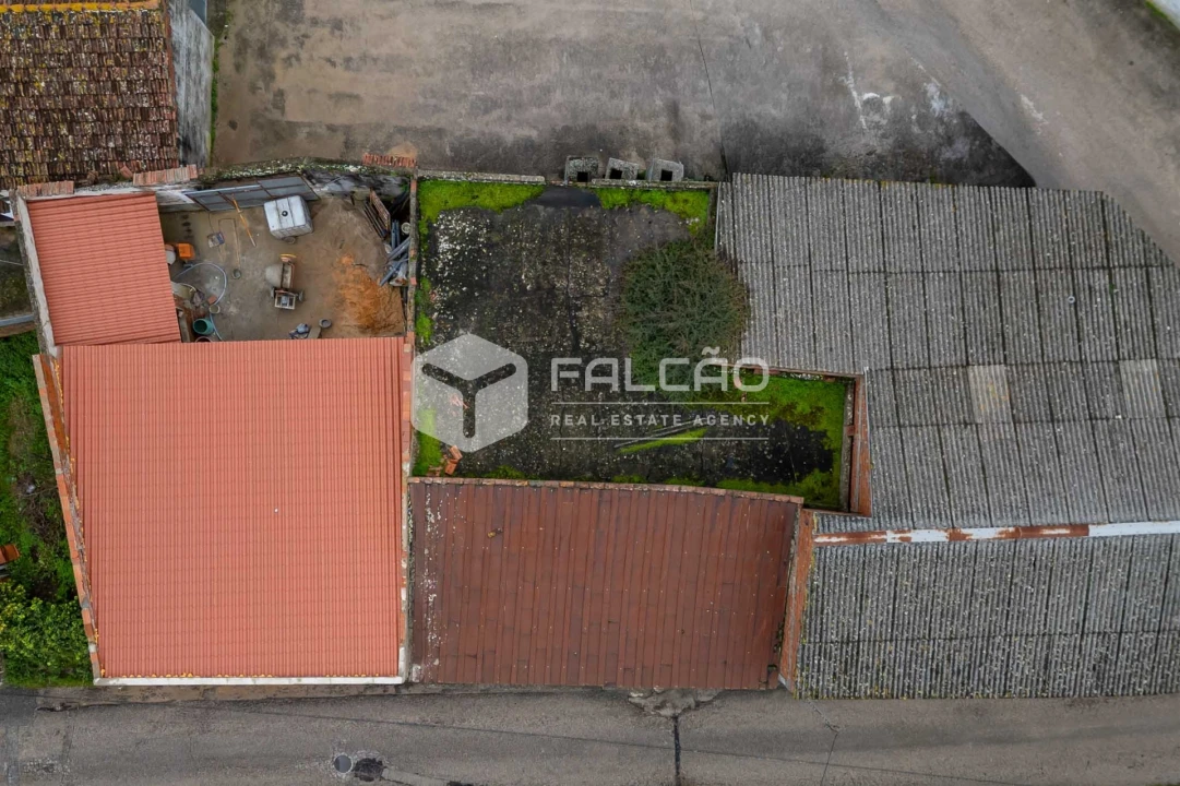 Moradia T0 para Venda em Azoia de Cima e Tremês Foto 9