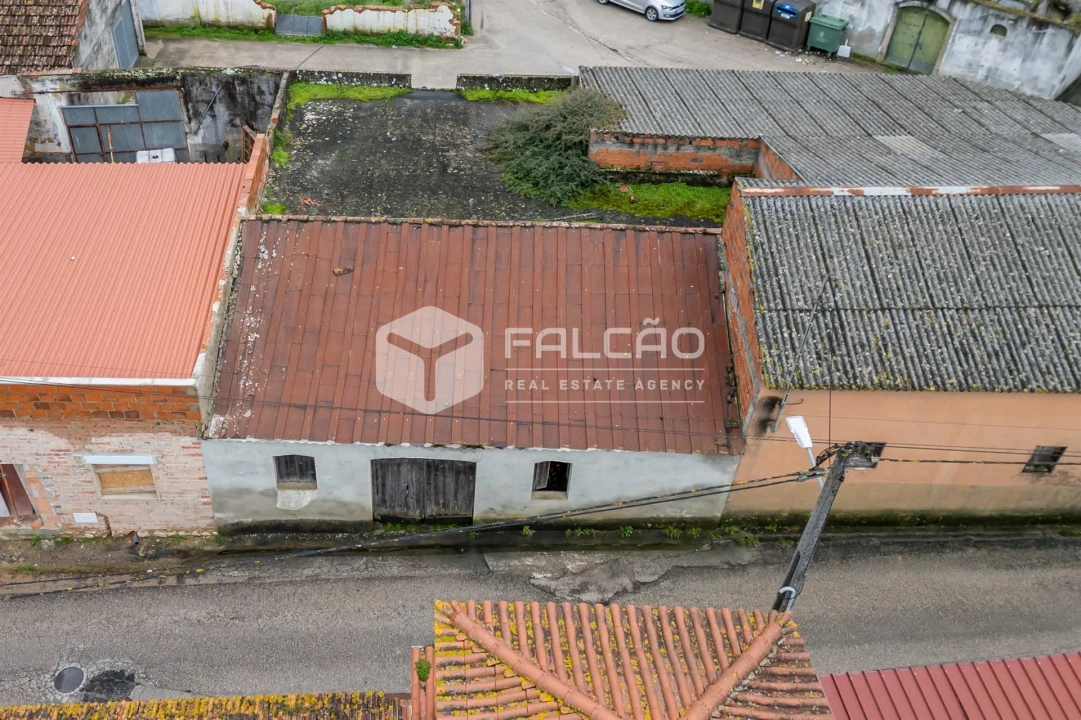 Moradia T0 para Venda em Azoia de Cima e Tremês Foto 6