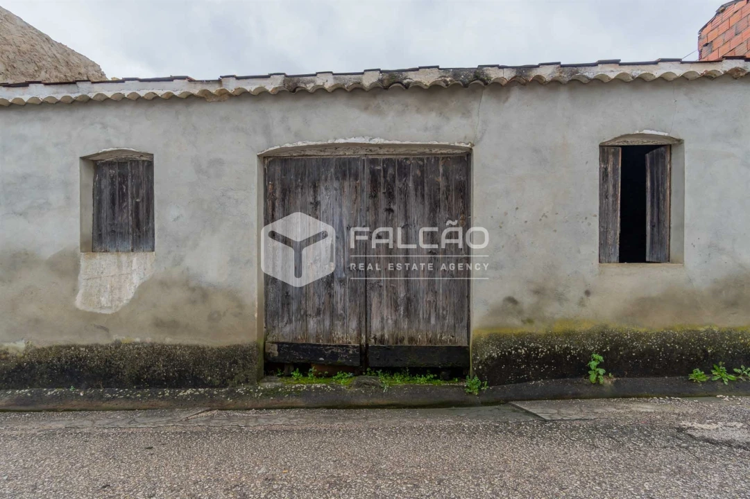 Moradia T0 para Venda em Azoia de Cima e Tremês Foto 17