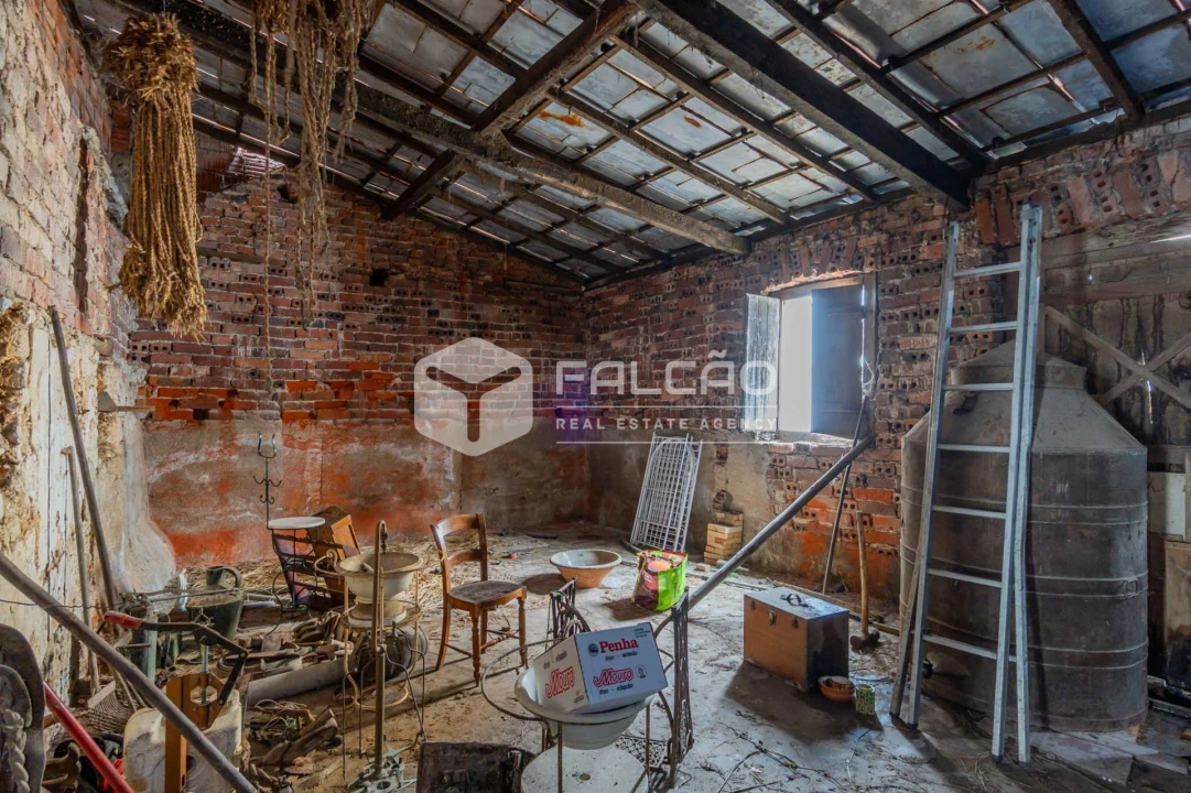 Moradia T0 para Venda em Azoia de Cima e Tremês Foto 28