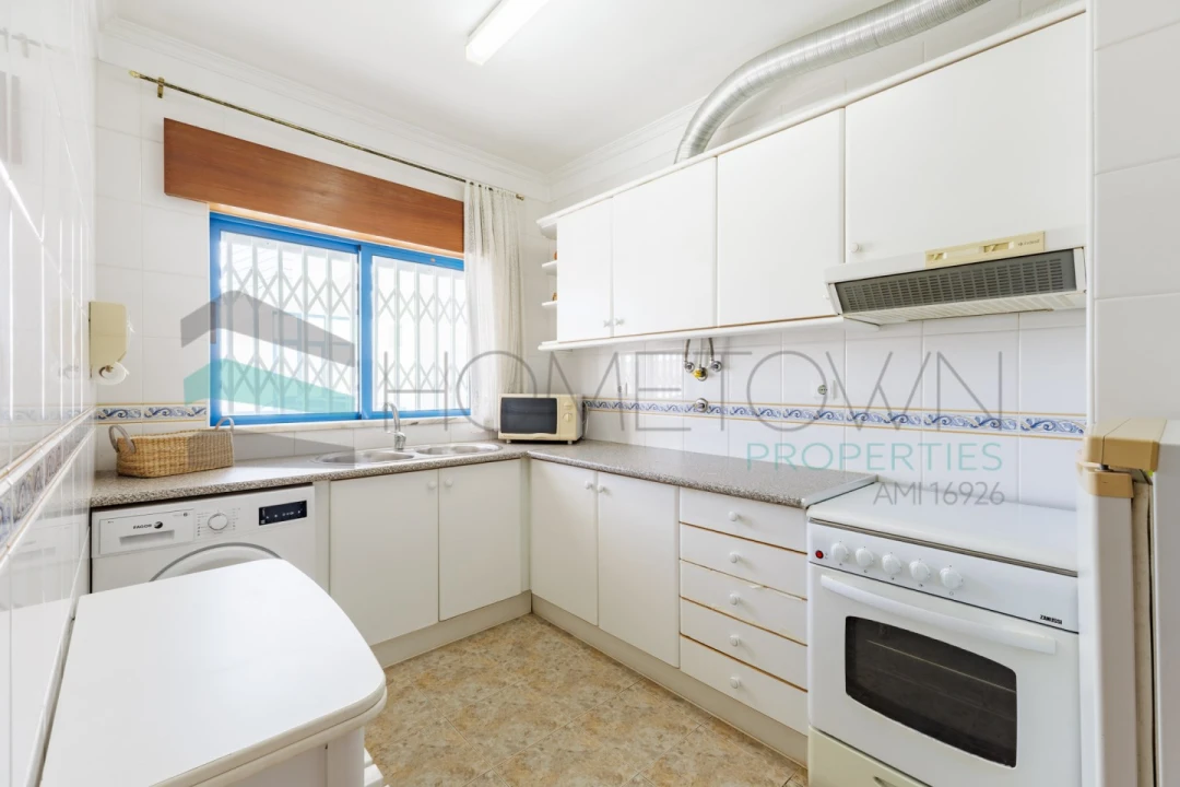 Apartamento T1 para Venda em Quarteira Foto 11