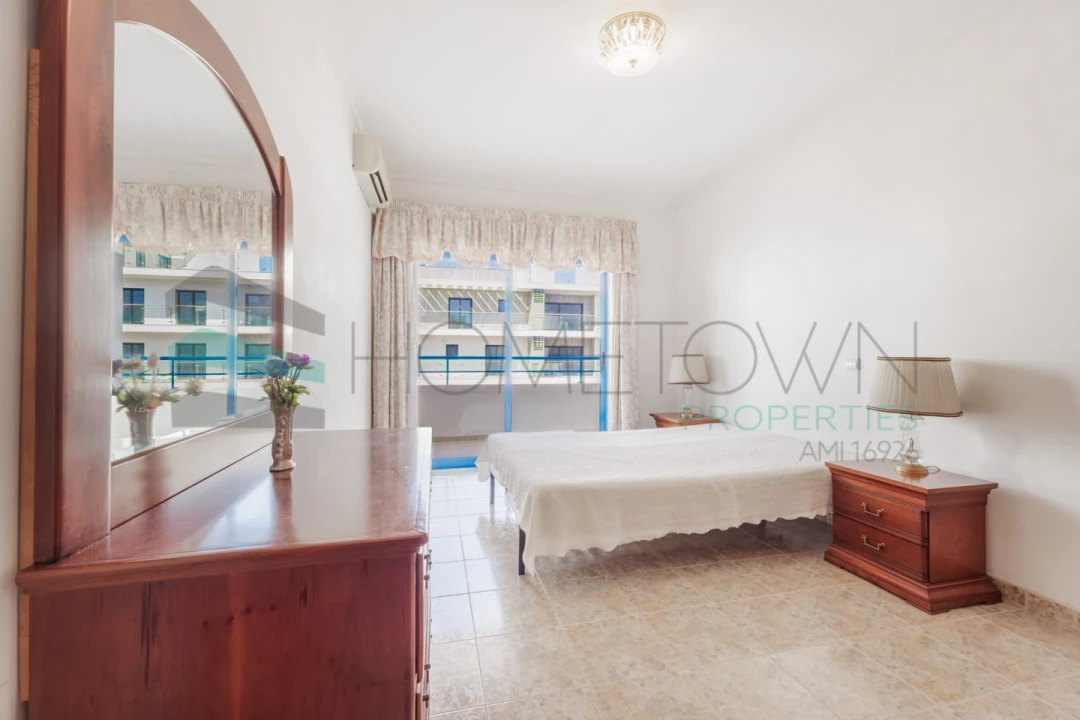 Apartamento T1 para Venda em Quarteira Foto 14