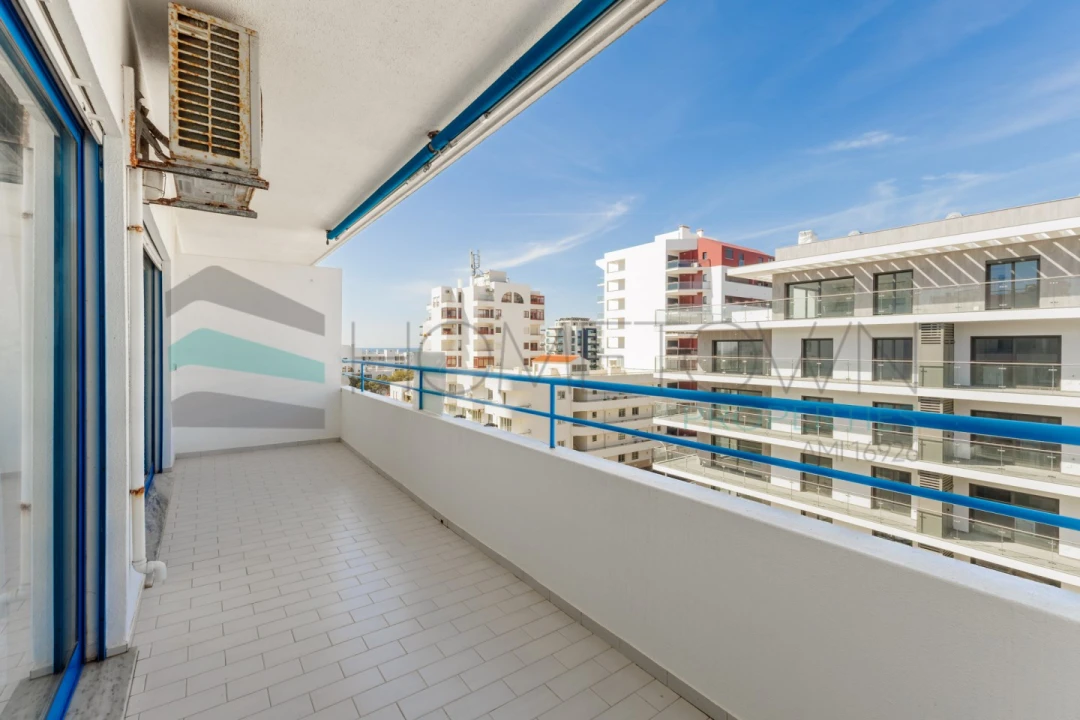 Apartamento T1 para Venda em Quarteira Foto 18