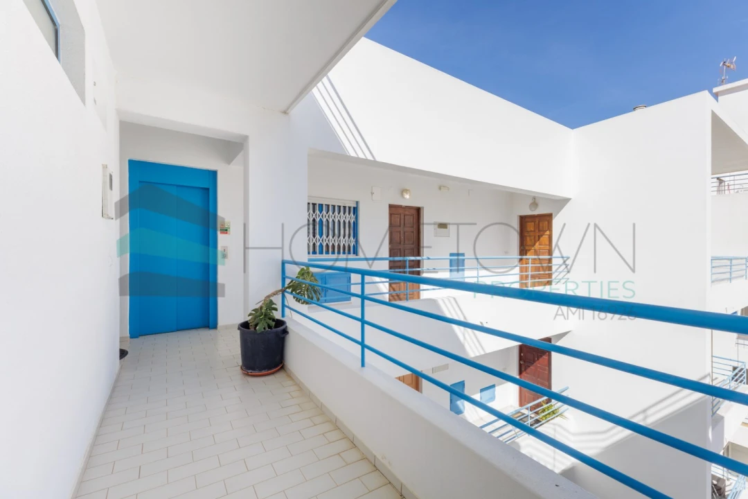 Apartamento T1 para Venda em Quarteira Foto 19