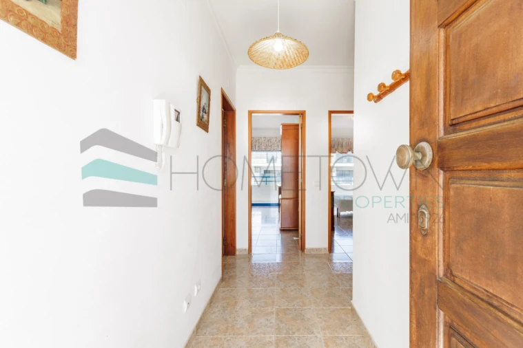 Apartamento T1 para Venda em Quarteira Foto 2