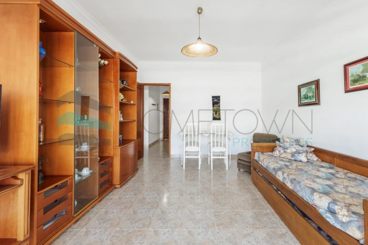 Apartamento T1 para Venda em Quarteira Foto 5