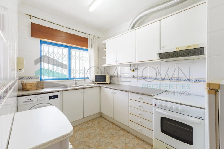 Apartamento T1 para Venda em Quarteira Foto 11