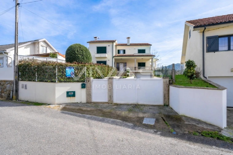 Moradia T3 para Venda em Moure