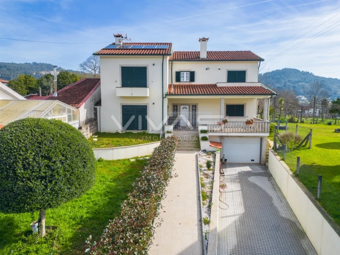 Moradia T3 para Venda em Moure Foto 2