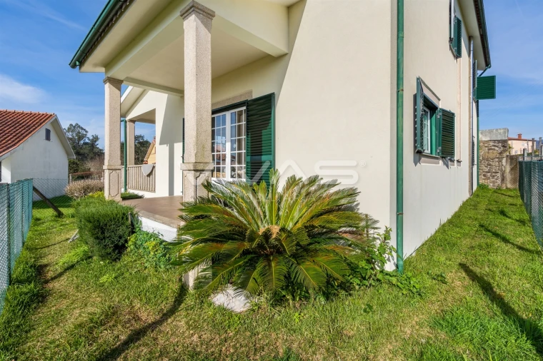 Moradia T3 para Venda em Moure Foto 23